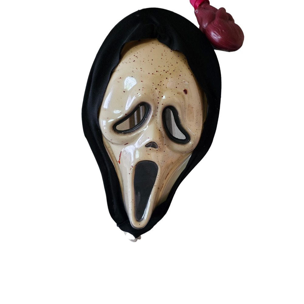 Halloween Scream Mask with Blood Pump Heart Ghost Face
